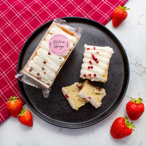 Afternoon Tea Hamper for Two with Wicker Tea Cup & Saucer